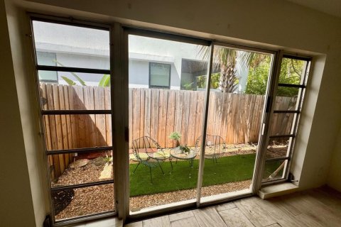 Appartement à louer à Fort Lauderdale, Floride: 2 chambres, 65.03 m2 № 2180906 - photo 5