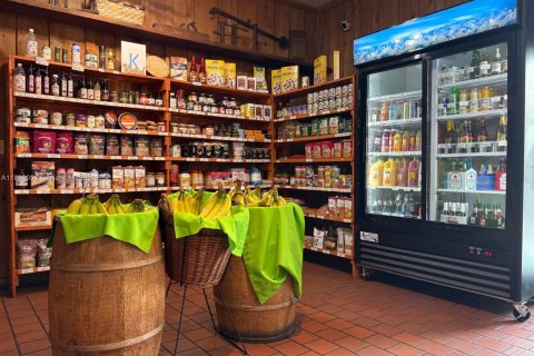 Propiedad comercial en venta en Deerfield Beach, Florida № 1945028 - foto 6