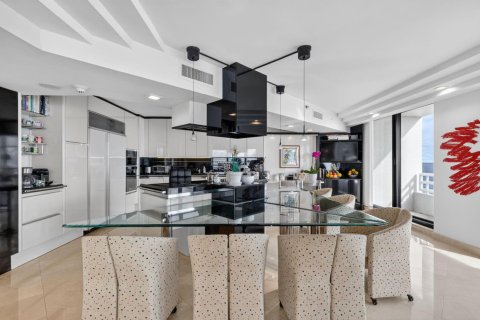 Copropriété à vendre à Boca Raton, Floride: 3 chambres, 289.58 m2 № 2261426 - photo 11
