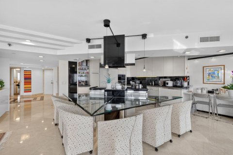Copropriété à vendre à Boca Raton, Floride: 3 chambres, 289.58 m2 № 2261426 - photo 10