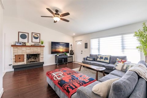 Villa ou maison à louer à Punta Gorda, Floride: 2 chambres, 93.27 m2 № 1767248 - photo 5
