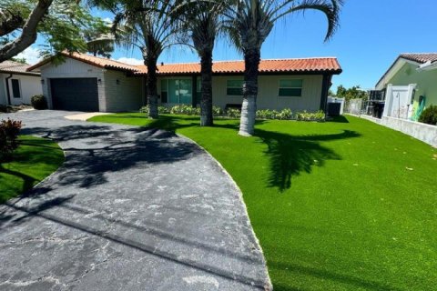 House in Fort Lauderdale, Florida 4 bedrooms, 195.09 sq.m. № 1058828 - photo 1