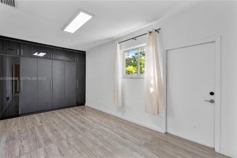 Villa ou maison à vendre à Aventura, Floride: 3 chambres, 157.38 m2 № 2372053 - photo 18