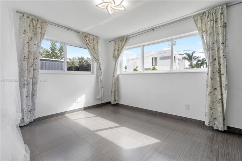 Villa ou maison à vendre à Aventura, Floride: 3 chambres, 157.38 m2 № 2372053 - photo 23