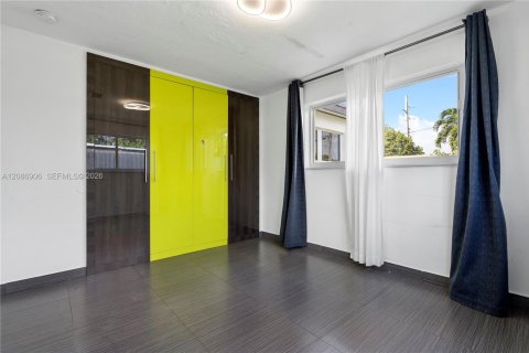 Villa ou maison à vendre à Aventura, Floride: 3 chambres, 157.38 m2 № 2372053 - photo 26