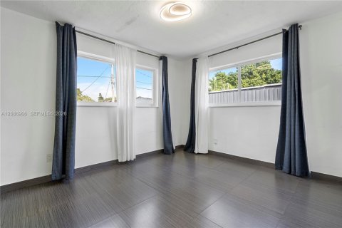 Villa ou maison à vendre à Aventura, Floride: 3 chambres, 157.38 m2 № 2372053 - photo 7