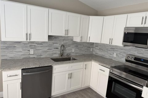 House in Arcadia, Florida 3 bedrooms, 111.11 sq.m. № 2148503 - photo 3
