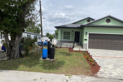 House in Arcadia, Florida 3 bedrooms, 111.11 sq.m. № 2148503 - photo 2