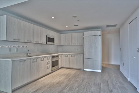 Copropriété à louer à Miami, Floride: 1 chambre, 72.09 m2 № 1982060 - photo 3