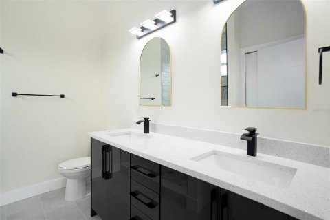 Propiedad comercial en venta en Tampa, Florida, 262.91 m2 № 2166392 - foto 17