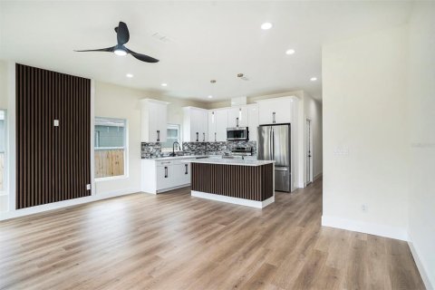Propiedad comercial en venta en Tampa, Florida, 262.91 m2 № 2166392 - foto 8