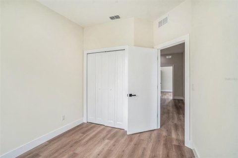 Propiedad comercial en venta en Tampa, Florida, 262.91 m2 № 2166392 - foto 21