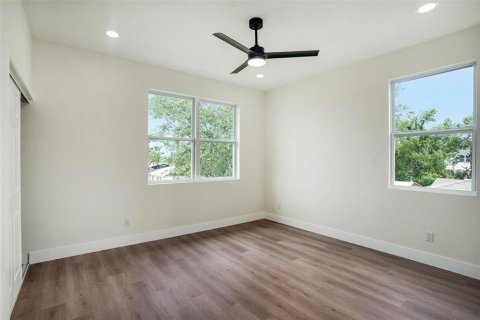Propiedad comercial en venta en Tampa, Florida, 262.91 m2 № 2166392 - foto 14