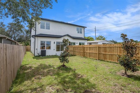 Propiedad comercial en venta en Tampa, Florida, 262.91 m2 № 2166392 - foto 24