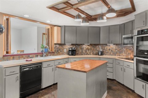 House in Sanford, Florida 5 bedrooms, 313.55 sq.m. № 1841839 - photo 16