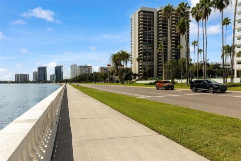 Condo in Tampa, Florida, 2 bedrooms  № 2394261 - photo 20
