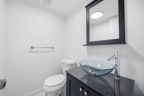 Condo in Tampa, Florida, 2 bedrooms  № 2394261 - photo 15