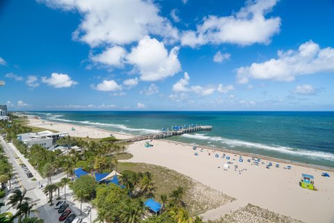 Condo in Pompano Beach, Florida, 3 bedrooms № 2241301 - photo 13