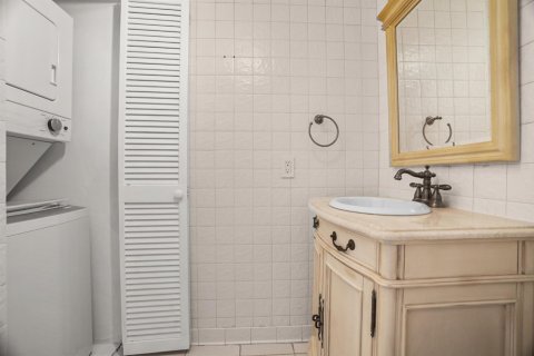 Condo in Pompano Beach, Florida, 3 bedrooms № 2241301 - photo 18