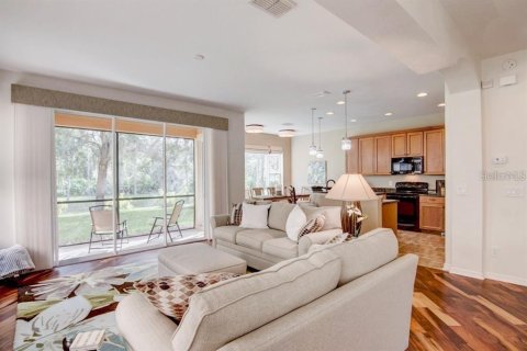 Townhouse in Sarasota, Florida 3 bedrooms, 197.05 sq.m. № 1780975 - photo 2