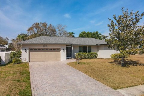 Casa en venta en Dunedin, Florida, 4 dormitorios, 178.74 m2 № 2167544 - foto 2