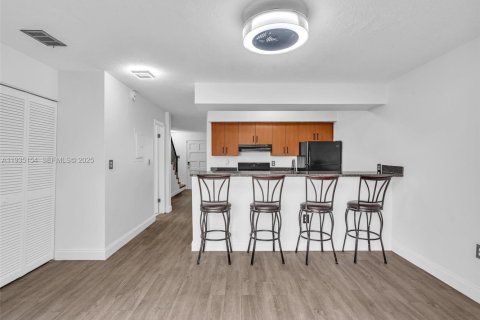 Touwnhouse à vendre à Pembroke Park, Floride: 3 chambres, 110.37 m2 № 1993310 - photo 25