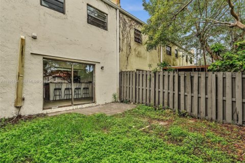 Touwnhouse à vendre à Pembroke Park, Floride: 3 chambres, 110.37 m2 № 1993310 - photo 24