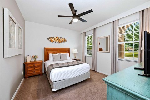 House in Davenport, Florida 6 bedrooms, 291.34 sq.m. № 2306845 - photo 27