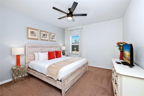 House in Davenport, Florida 6 bedrooms, 291.34 sq.m. № 2306845 - photo 21