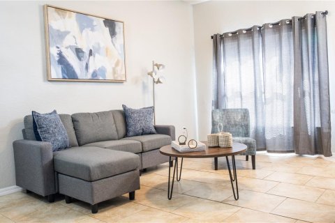 Townhouse in Kissimmee, Florida 3 bedrooms, 120.4 sq.m. № 2228215 - photo 6