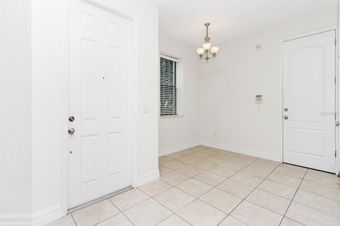 Townhouse in Orlando, Florida 2 bedrooms, 151.9 sq.m. № 1910808 - photo 20