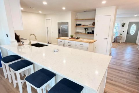 Villa ou maison à vendre à Sebastian, Floride: 3 chambres, 181.16 m2 № 2250130 - photo 3