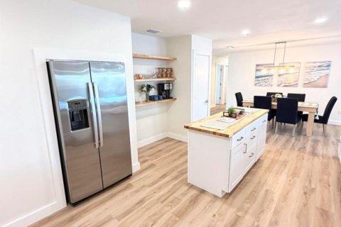 Villa ou maison à vendre à Sebastian, Floride: 3 chambres, 181.16 m2 № 2250130 - photo 5