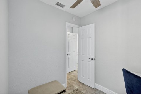 Adosado en venta en Stuart, Florida, 2 dormitorios, 116.13 m2 № 2303856 - foto 16