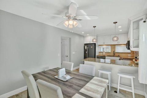 Adosado en venta en Stuart, Florida, 2 dormitorios, 116.13 m2 № 2303856 - foto 7