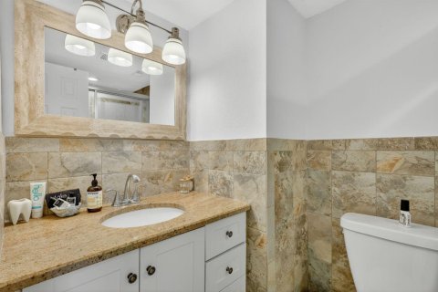Adosado en venta en Stuart, Florida, 2 dormitorios, 116.13 m2 № 2303856 - foto 17