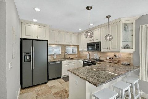 Adosado en venta en Stuart, Florida, 2 dormitorios, 116.13 m2 № 2303856 - foto 4