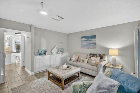 Adosado en venta en Stuart, Florida, 2 dormitorios, 116.13 m2 № 2303856 - foto 3