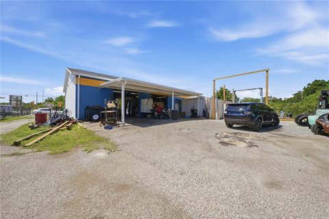 Commercial property in Hudson, Florida № 2122929 - photo 13