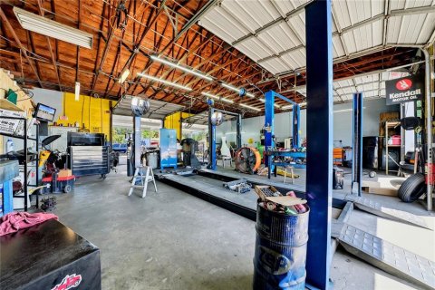 Commercial property in Hudson, Florida № 2122929 - photo 17
