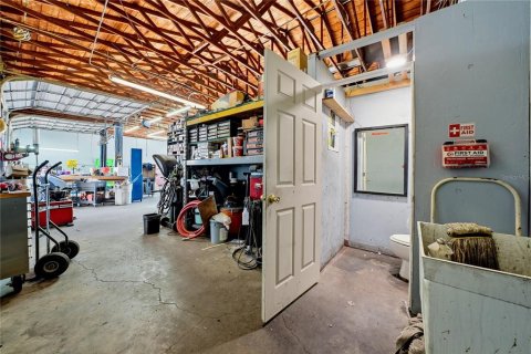 Commercial property in Hudson, Florida № 2122929 - photo 18