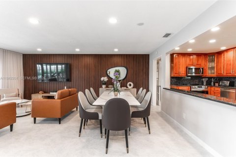 Villa ou maison à louer à Miami, Floride: 3 chambres, 184.6 m2 № 2080907 - photo 5