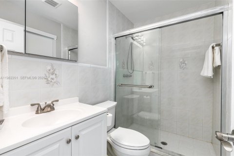 Villa ou maison à louer à Miami, Floride: 3 chambres, 184.6 m2 № 2080907 - photo 19