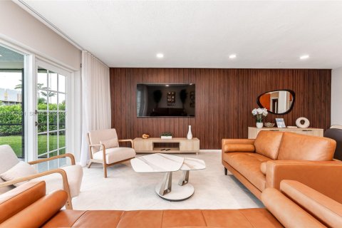 Villa ou maison à louer à Miami, Floride: 3 chambres, 184.6 m2 № 2080907 - photo 3