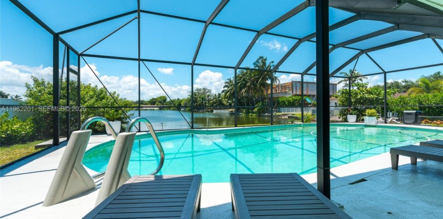 Villa ou maison à Miami, Floride 3 chambres, 184.6 m2 № 2080907