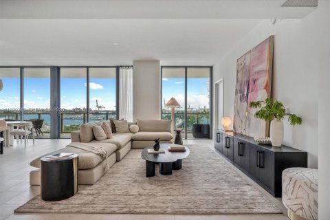 Copropriété à vendre à Miami Beach, Floride: 3 chambres, 184.97 m2 № 2046024 - photo 2