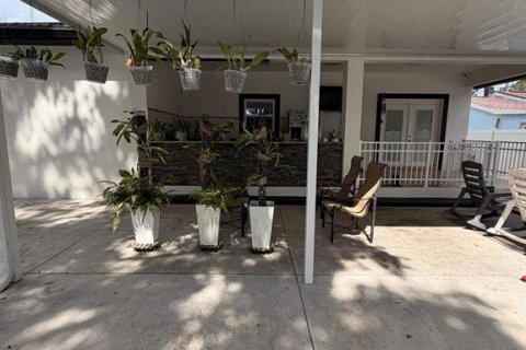 Villa ou maison à louer à Tampa, Floride: 3 chambres, 153.01 m2 № 2428948 - photo 27
