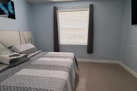Villa ou maison à louer à Tampa, Floride: 3 chambres, 153.01 m2 № 2428948 - photo 13