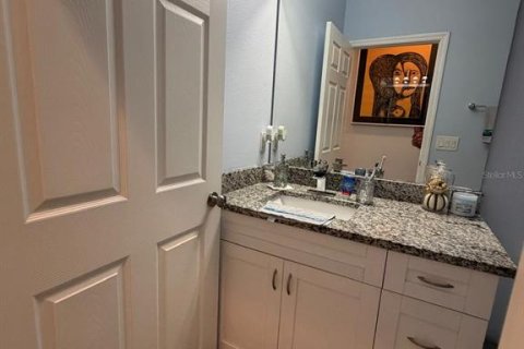 Villa ou maison à louer à Tampa, Floride: 3 chambres, 153.01 m2 № 2428948 - photo 12