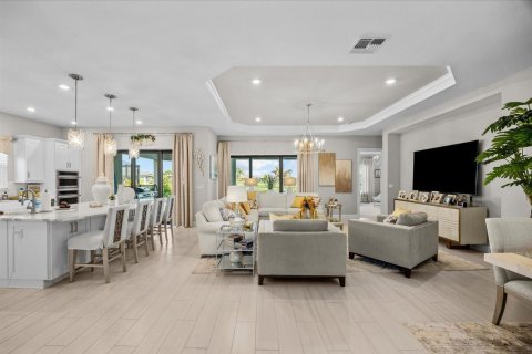 House in Port St. Lucie, Florida 4 bedrooms, 284 sq.m. № 2274396 - photo 8
